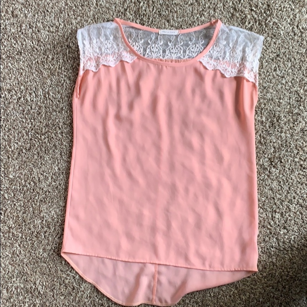 Tea n Rose blush and lace blouse